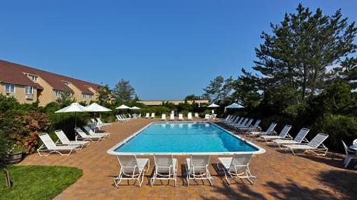 фото отеля Windward Shores