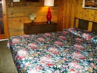 фото отеля Tamarack Motor Lodge