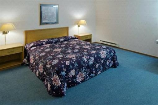 фото отеля Valu Stay Inn & Suites River Falls