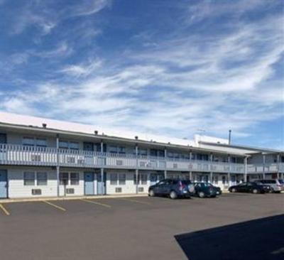 фото отеля Valu Stay Inn & Suites River Falls