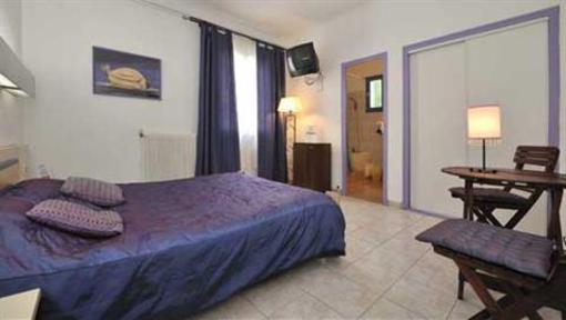 фото отеля Hotel La Bastide Entraigues-sur-la-Sorgue