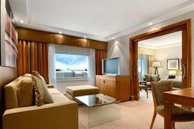 фото отеля Hilton London Heathrow Airport