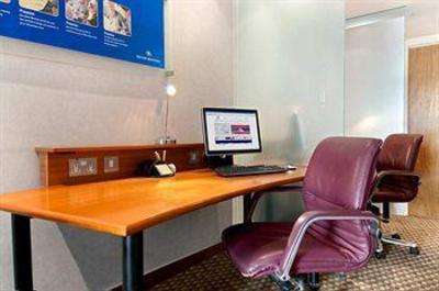 фото отеля Hilton London Heathrow Airport