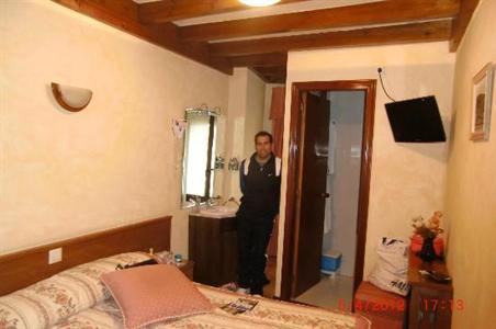 фото отеля Hostal Remoña