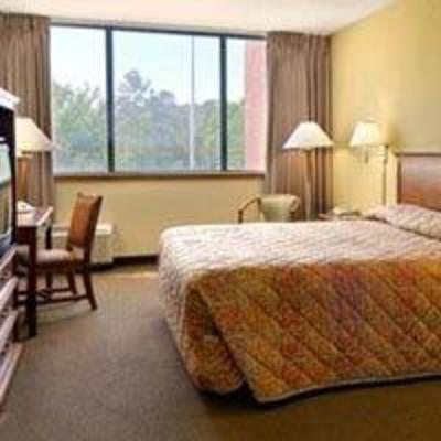 фото отеля Ramada Inn Tallahassee
