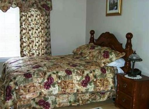 фото отеля A-1Lakeview Bed and Breakfast Porters Lake