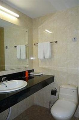 фото отеля Ruiting Hotel Qingdao Taidong