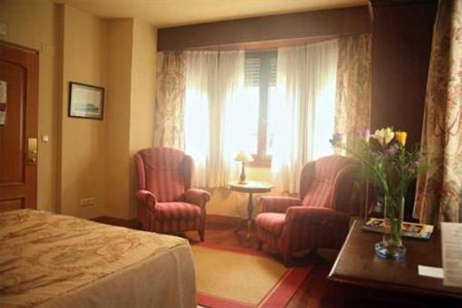 фото отеля Hotel Roca Mollarri