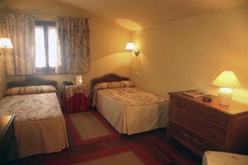 фото отеля Hotel Roca Mollarri