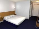 фото отеля Travelodge Rugby Dunchurch