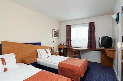 фото отеля Express by Holiday Inn Cologne Troisdorf