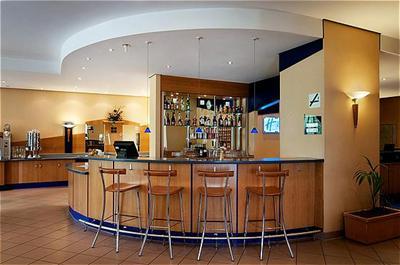 фото отеля Express by Holiday Inn Cologne Troisdorf