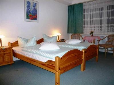 фото отеля Waldhotel Am Schlosspark