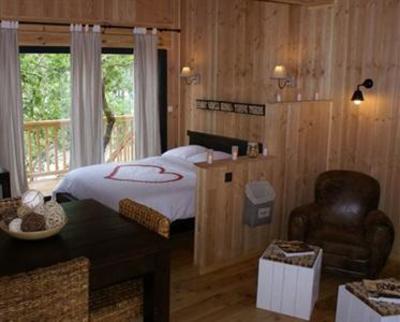фото отеля La Cabane au Bord du Lac