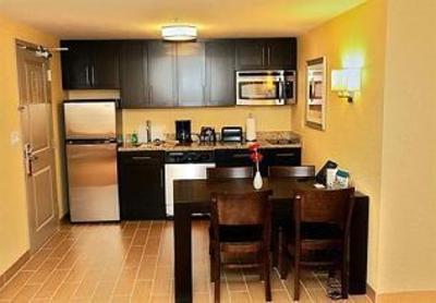 фото отеля TownePlace Suites Sudbury