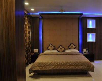 фото отеля Hotel Stay Inn Surat