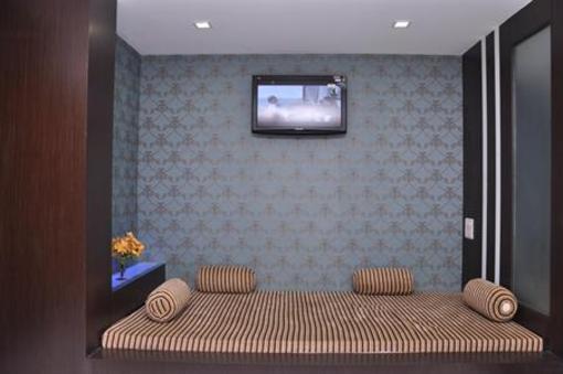 фото отеля Hotel Stay Inn Surat