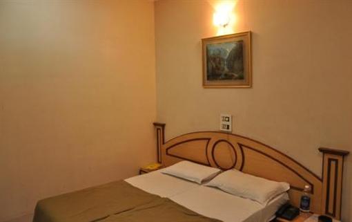 фото отеля Hotel Stay Inn Surat