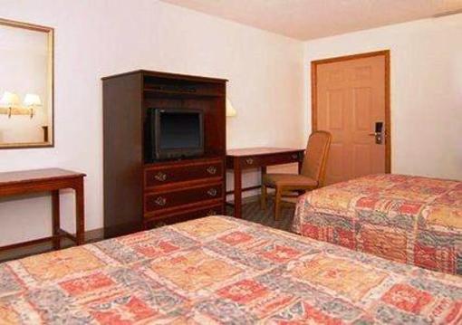 фото отеля Econo Lodge Eagle Nest