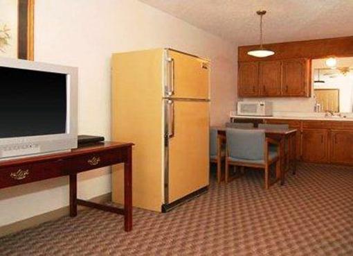 фото отеля Econo Lodge Eagle Nest