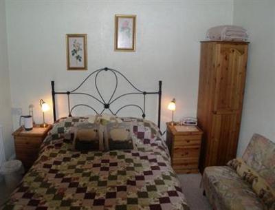 фото отеля Harrabeer Country House Yelverton