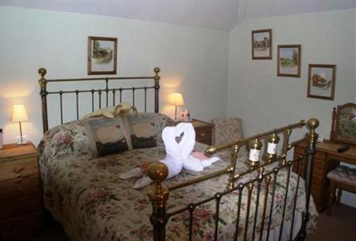 фото отеля Harrabeer Country House Yelverton