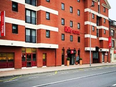 фото отеля Ibis Saint Quentin