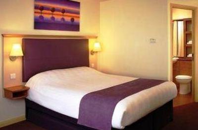 фото отеля Premier Inn North Watford