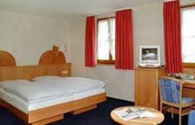 фото отеля Hotel Gasthof Kreuz Bad Buchau