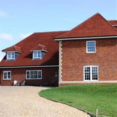 фото отеля Poulton Grange Bed & Breakfast Marlborough (England)