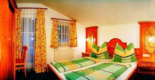 фото отеля Schlosserhaus Appartements