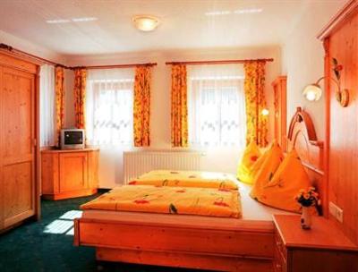 фото отеля Schlosserhaus Appartements