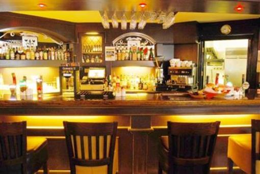 фото отеля Galway Arms Inn