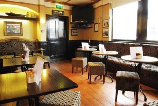 фото отеля Galway Arms Inn