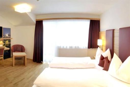 фото отеля Hotel Sonnschupfer Schladming