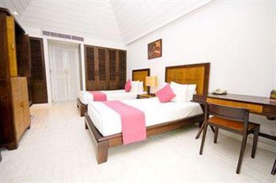 фото отеля Iyara Beach Hotel & Plaza