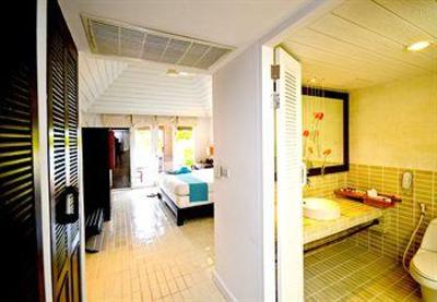 фото отеля Iyara Beach Hotel & Plaza