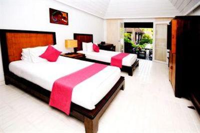 фото отеля Iyara Beach Hotel & Plaza