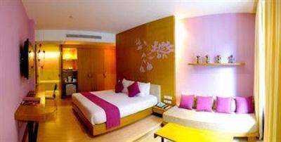 фото отеля Iyara Beach Hotel & Plaza