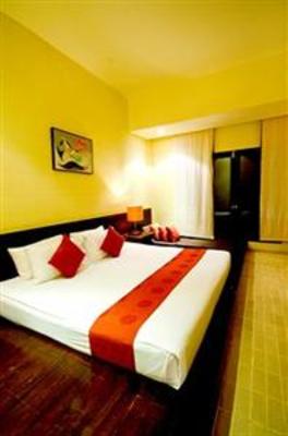 фото отеля Iyara Beach Hotel & Plaza
