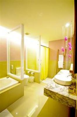 фото отеля Iyara Beach Hotel & Plaza
