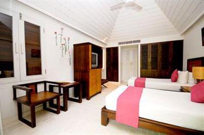 фото отеля Iyara Beach Hotel & Plaza