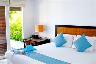 фото отеля Iyara Beach Hotel & Plaza