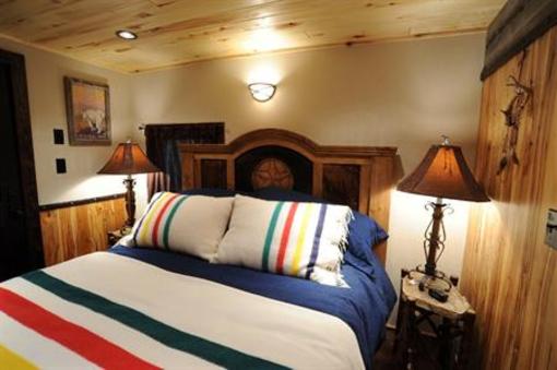 фото отеля Izaak Walton Inn