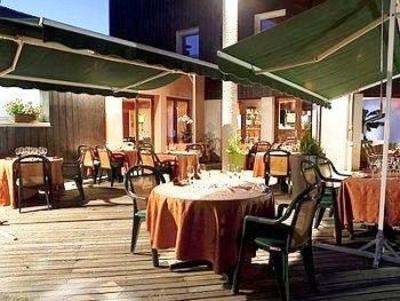 фото отеля La Tour Hotel-Restaurant