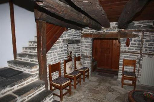 фото отеля Astraka Guesthouse II