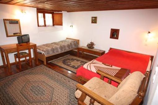 фото отеля Astraka Guesthouse II