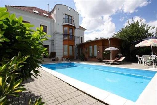 фото отеля Platan Hotel Sarvar