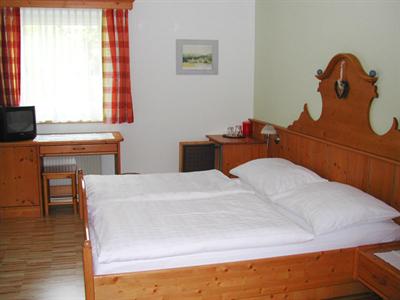 фото отеля Haus Helga Pension u Apartments Mauterndorf