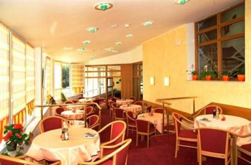 фото отеля Hotel Riviera Karlovy Vary